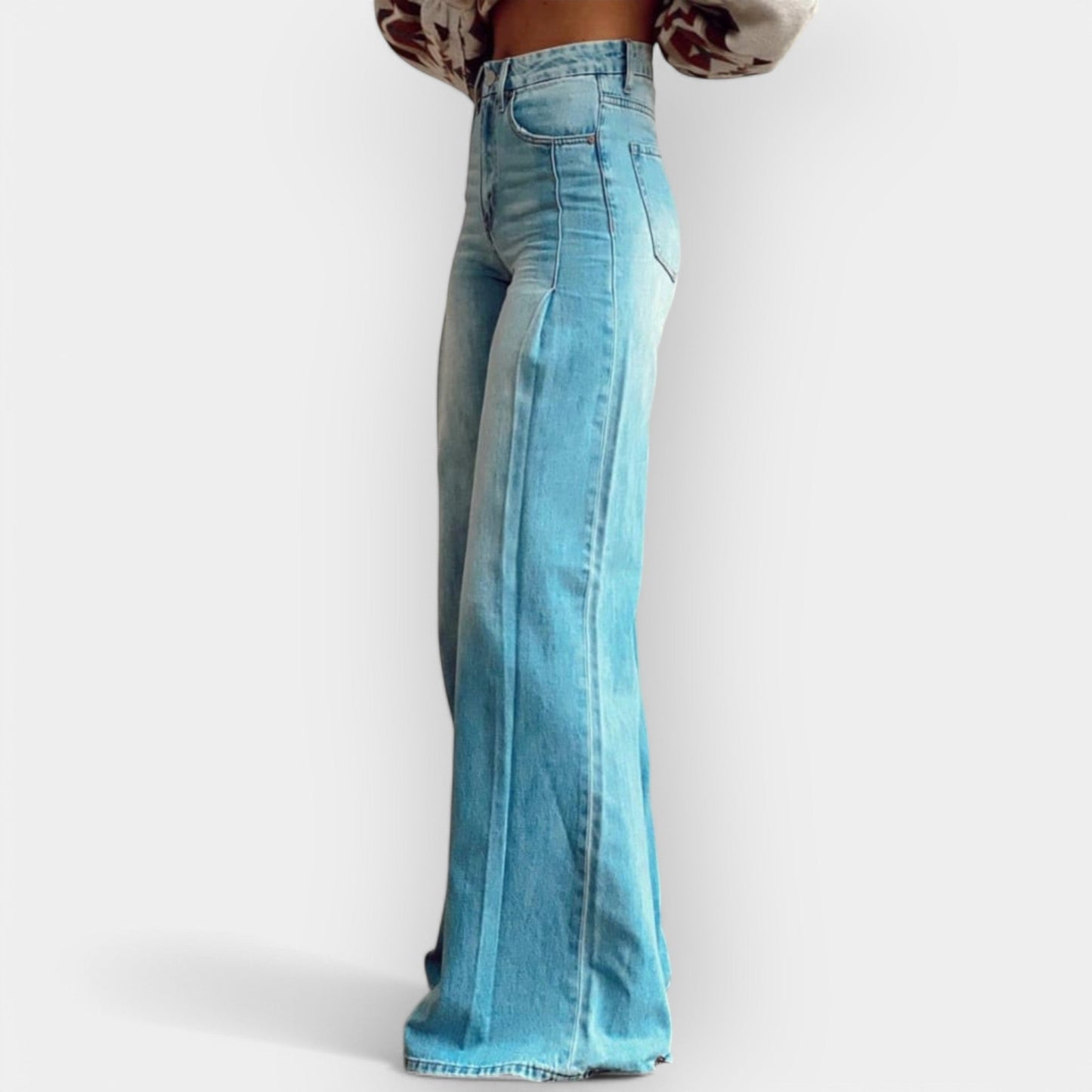 Broek met uitlopende pijpen