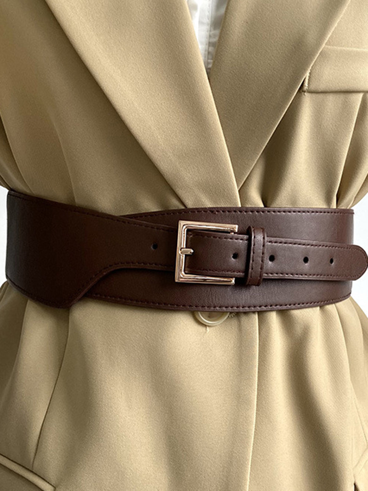 Asymmetrische lederen riem