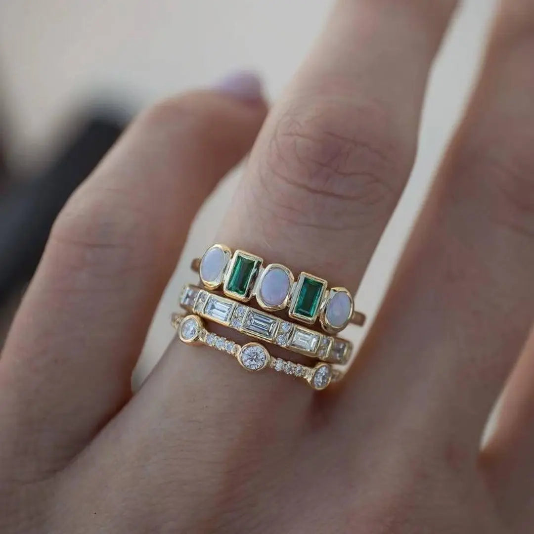 Vintage ringen met wit en groen opaal