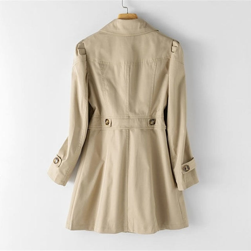 Linda Trenchcoat