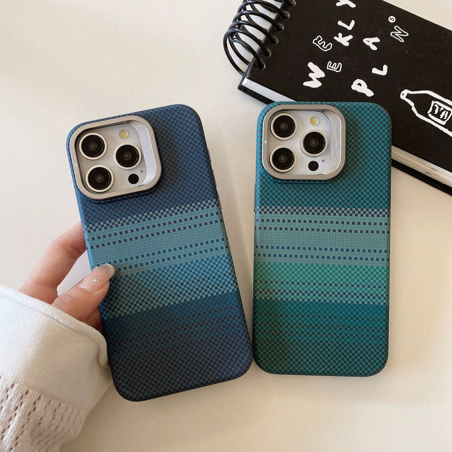 PixelWeave MagSafe® iPhone hoesje