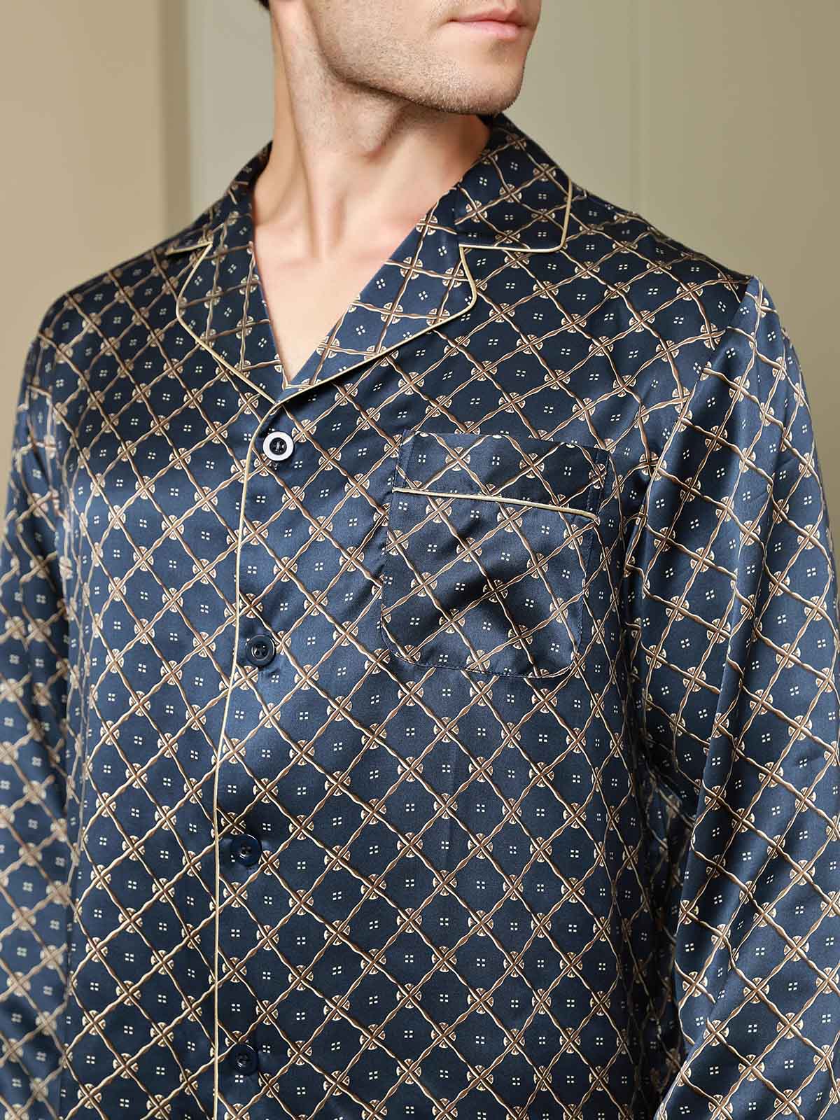 Pyjama en Pure Soie à Revers Imprimé pour Homme