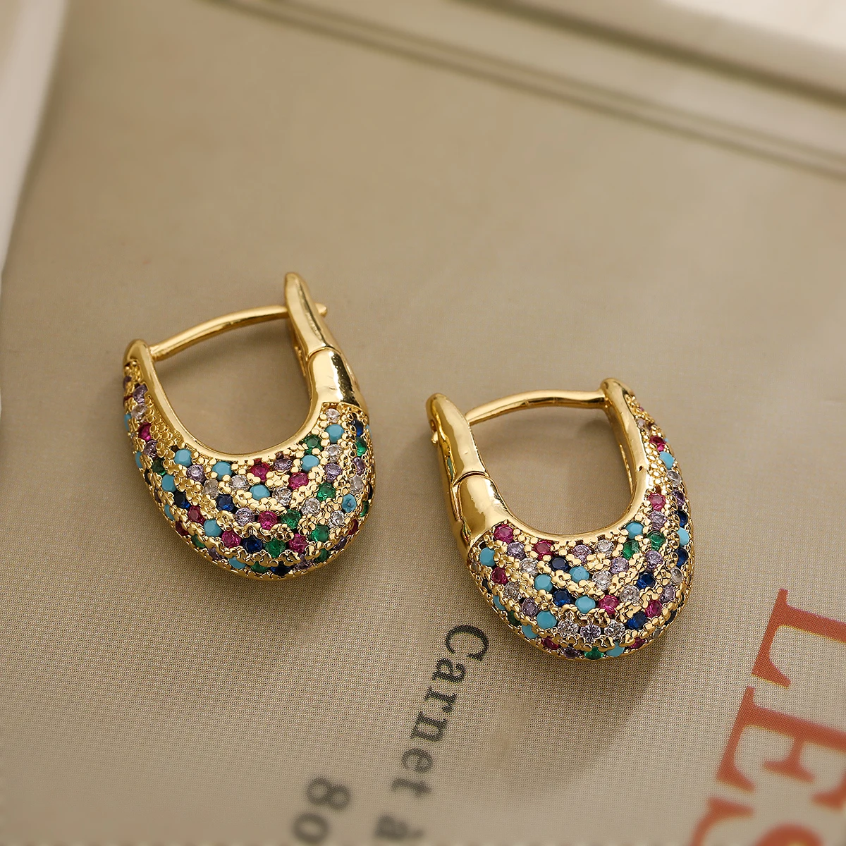 Boucles d'Oreilles Élégantes avec Crystals Colorés