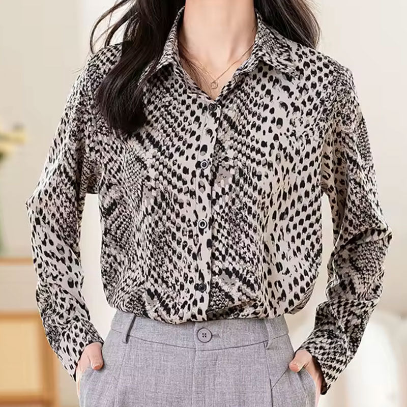 Hazel blouse met safariprint