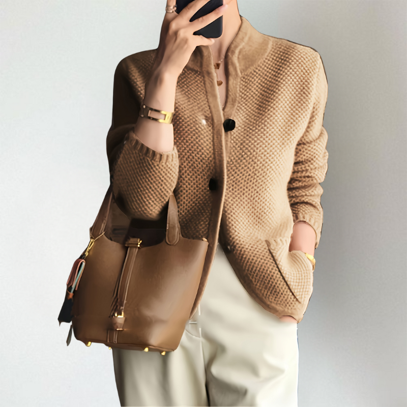 Brigitte | Stilvolle Strickjacke