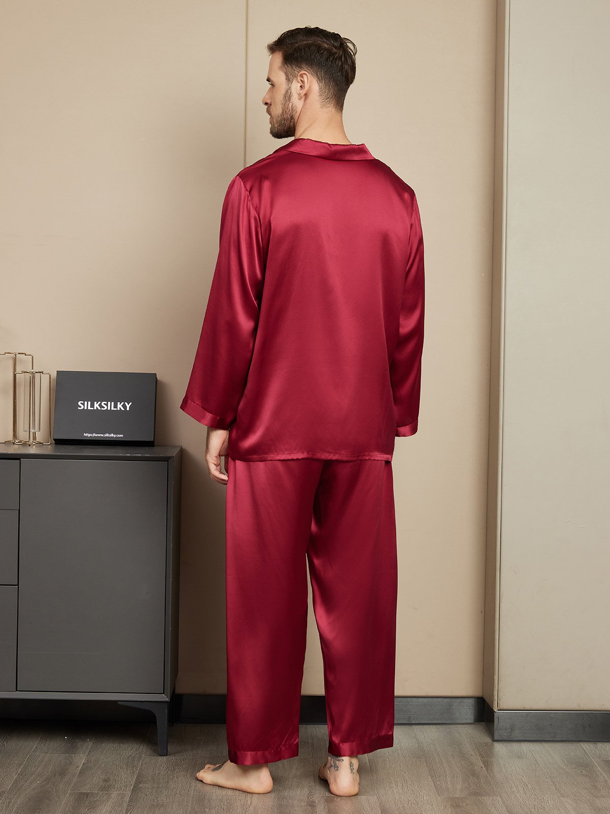 Herenpyjama van pure zijde met lange mouwen