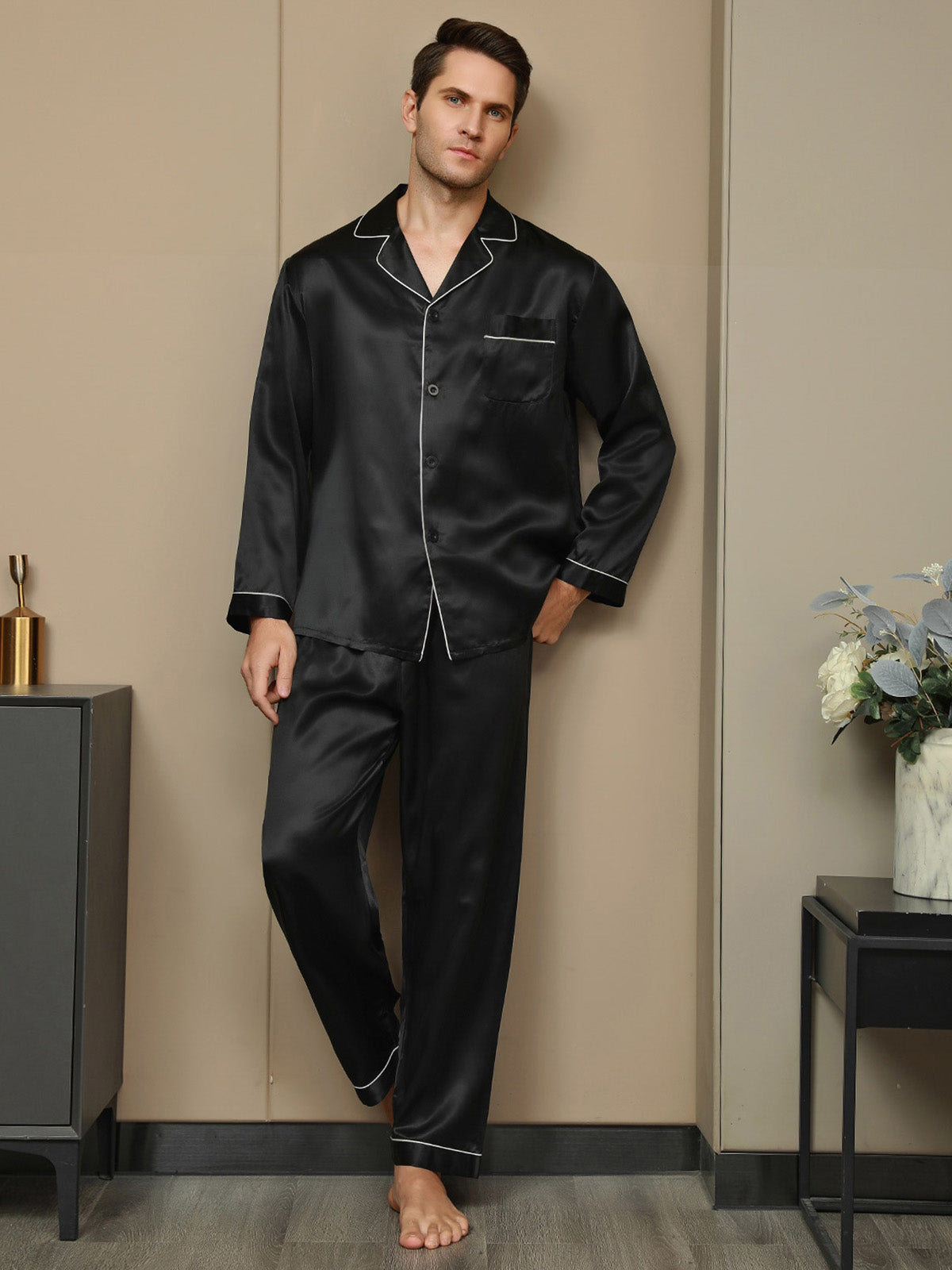 Luxe zijden pyjamaset voor heren met revers, 2-delig