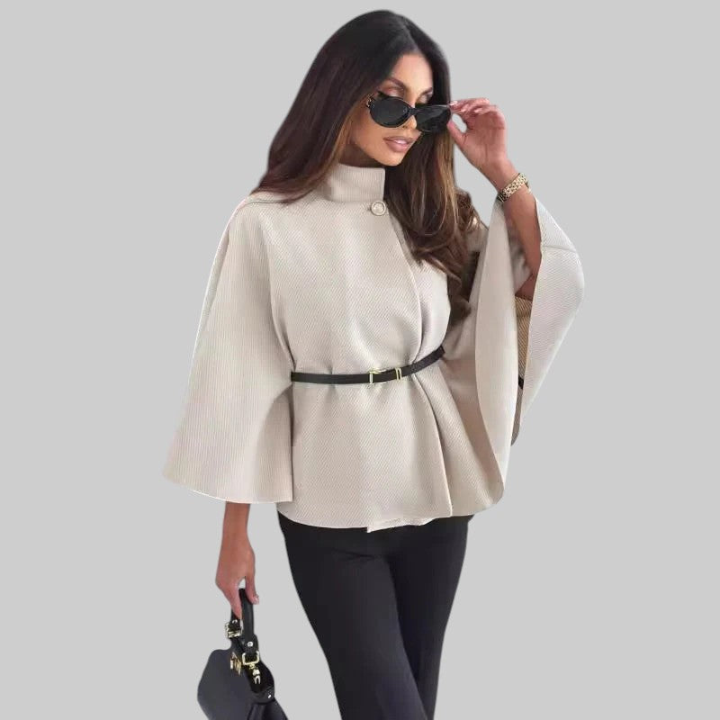 IVANA | SCHICKE JACKE MIT SCHMETTERLINGSÄRMELN UND GÜRTEL