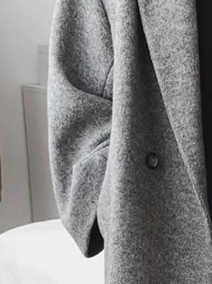 Elara – Bequeme lange Jacke