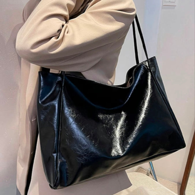 Amara - Retro-Lederhandtasche