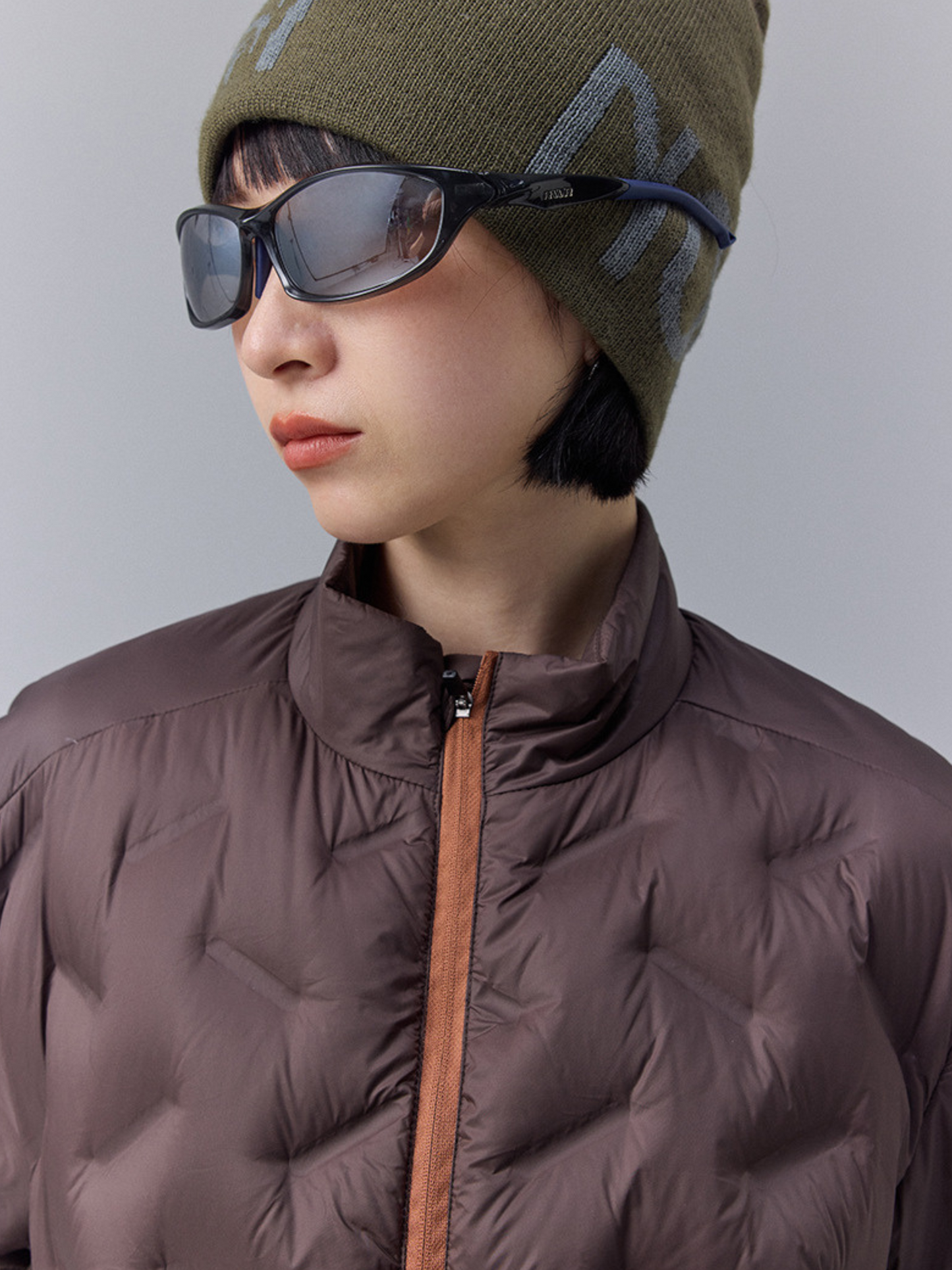 DryBench – Unisex Outdoor-Daunenjacke mit Kontrastkragen