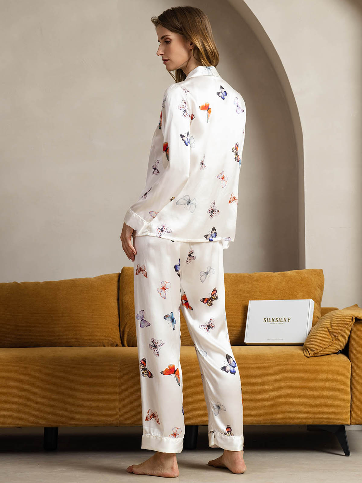 Klassieke Pyjama van Pure Zijde met Biesrand, 2-delig