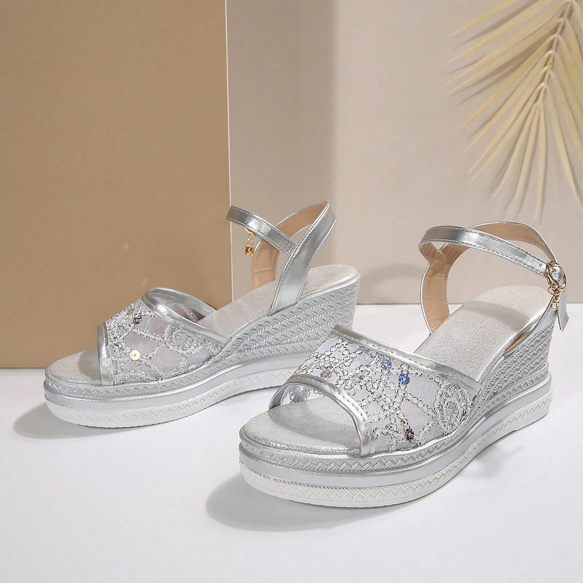 Cara - Normale Keillab-sandalen met dikke zool