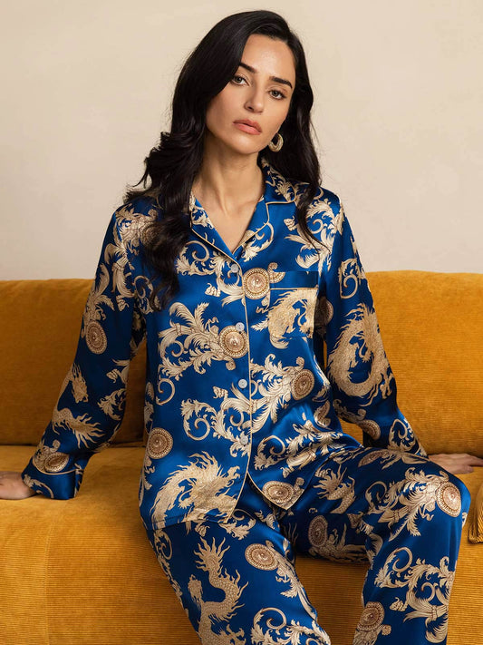 Pyjamaset van pure zijde met lange mouwen en drakenprint