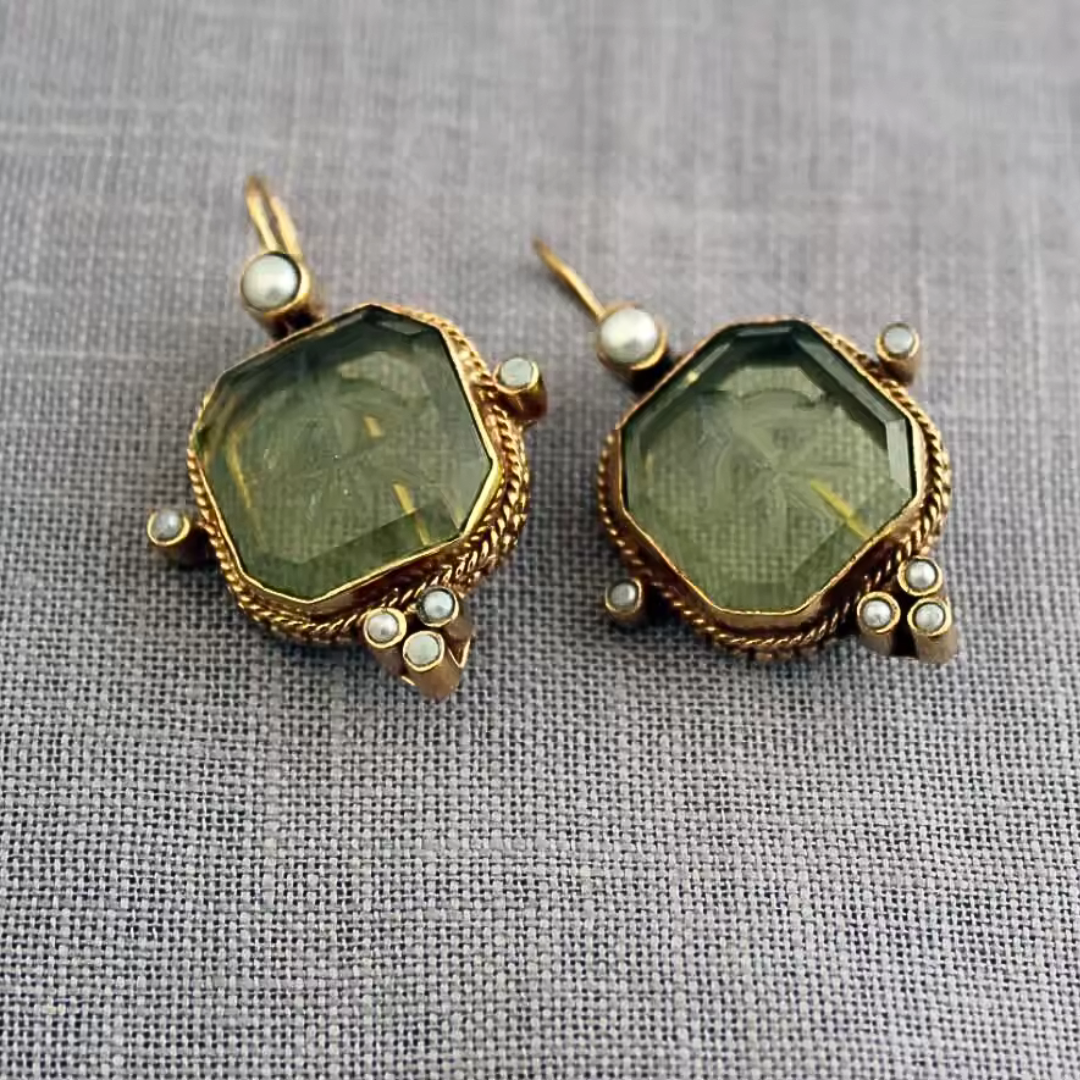 Maeble™ | Vintage-Ohrringe mit grünem Stein und Perle