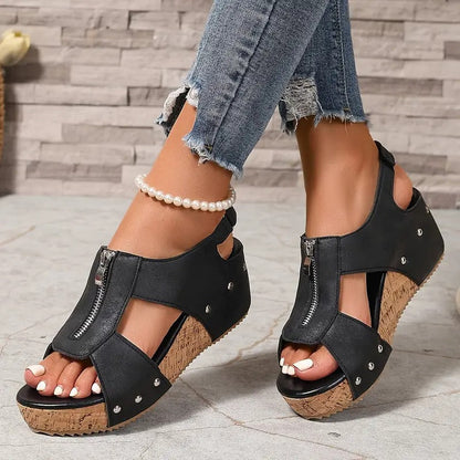 HANNA - Stijlvolle retro sleehak sandalen met rits
