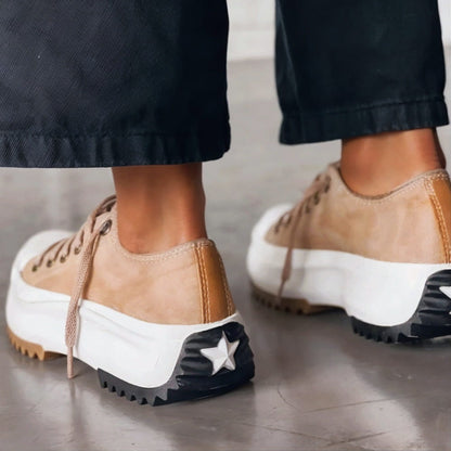Anne Sneakers