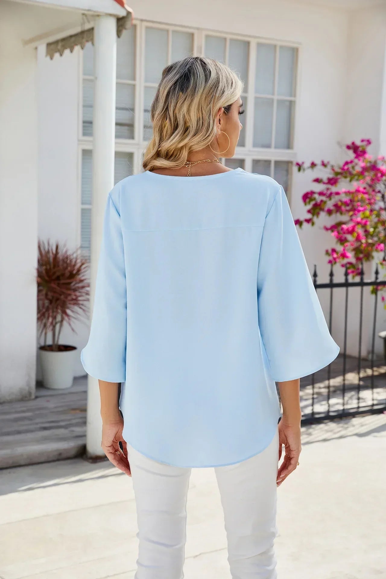 Cara™ | Blouse met V-hals