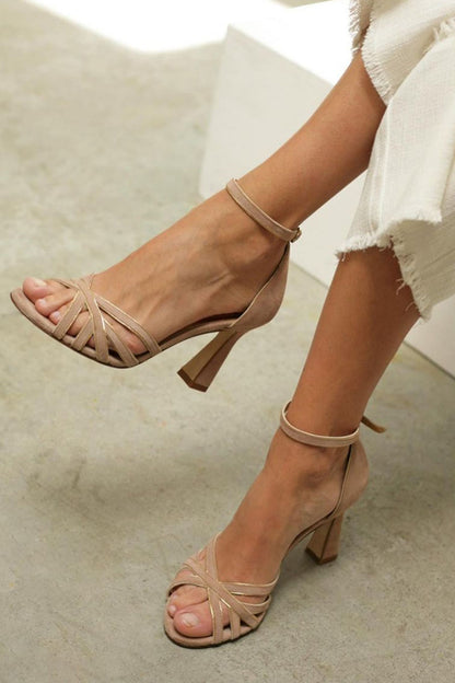Elviera - Elegante Open Teen Hiel