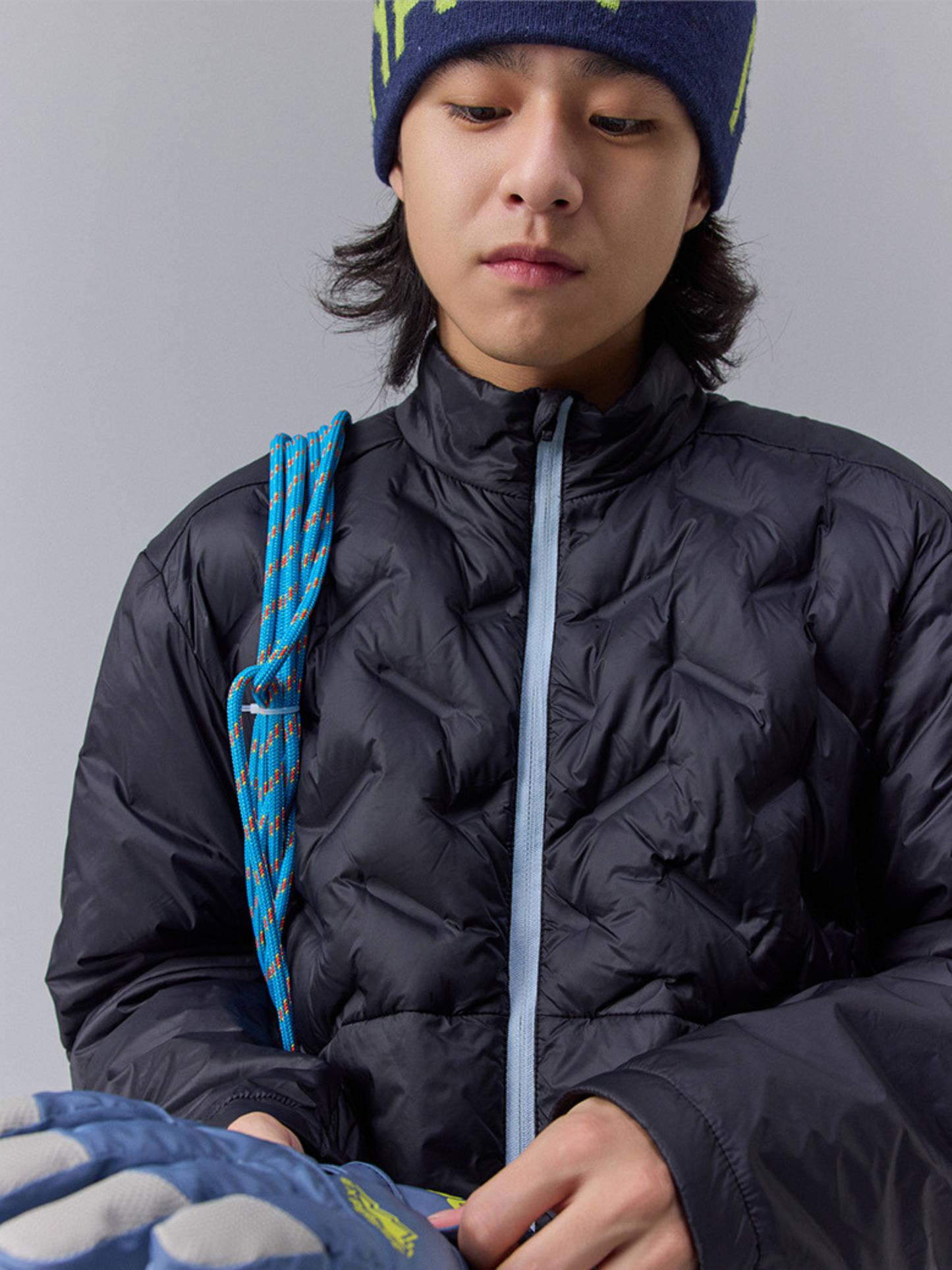 DryBench – Unisex Outdoor-Daunenjacke mit Kontrastkragen
