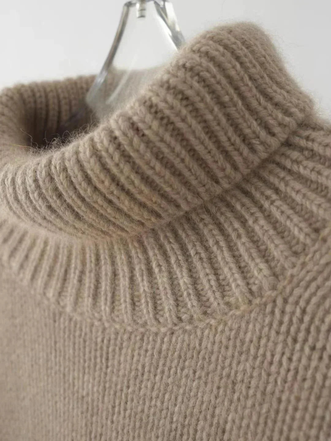 Kayla - Loden pullover, casually knitted