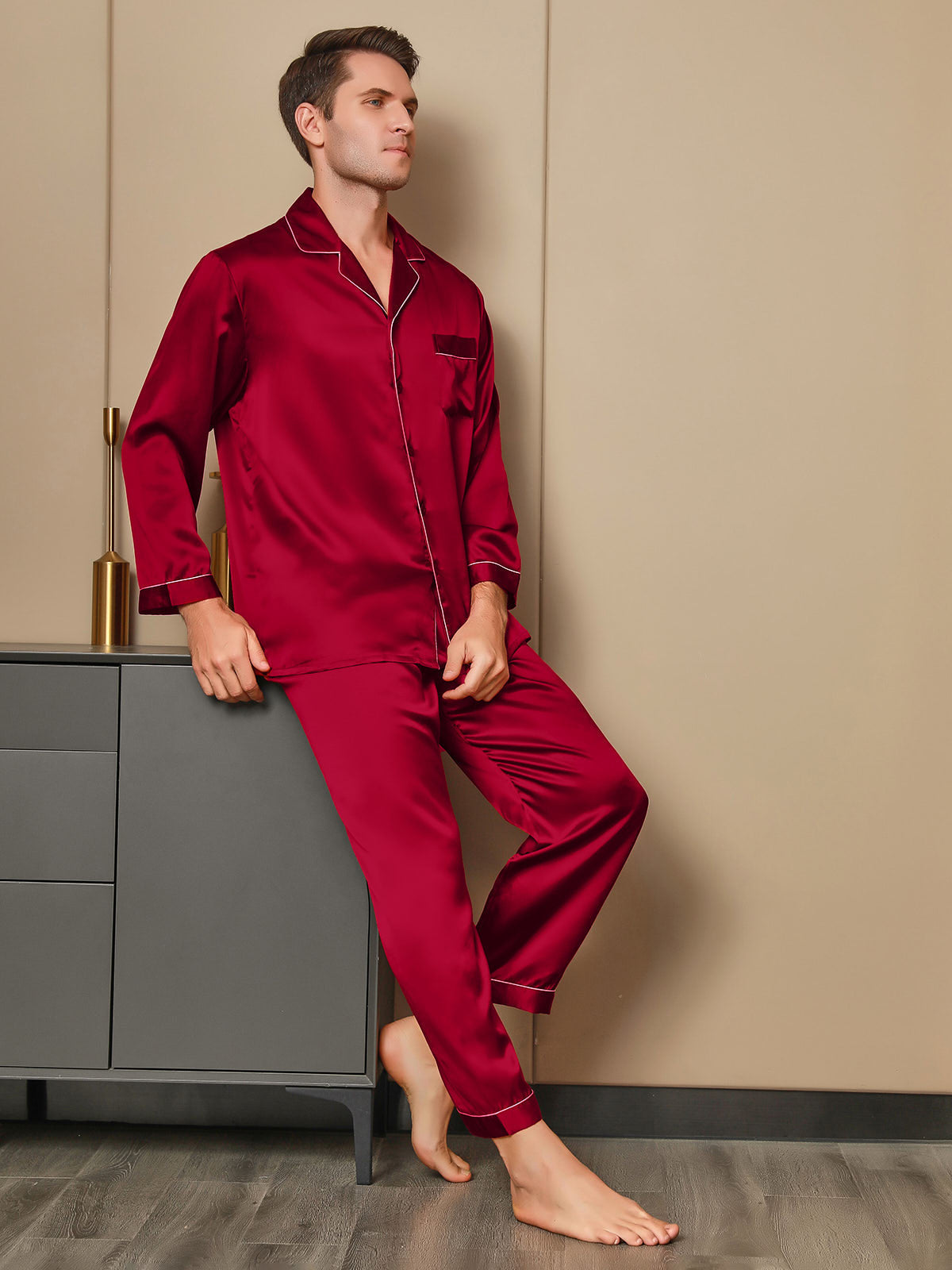 Luxe zijden pyjamaset voor heren met revers, 2-delig