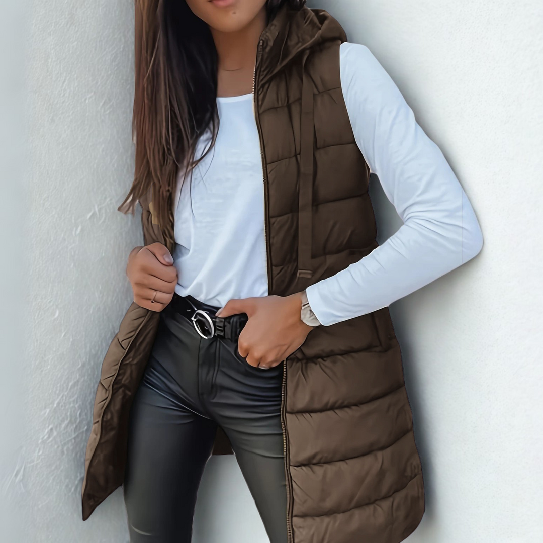 Romee | Lässige lange Steppweste mit Kapuze