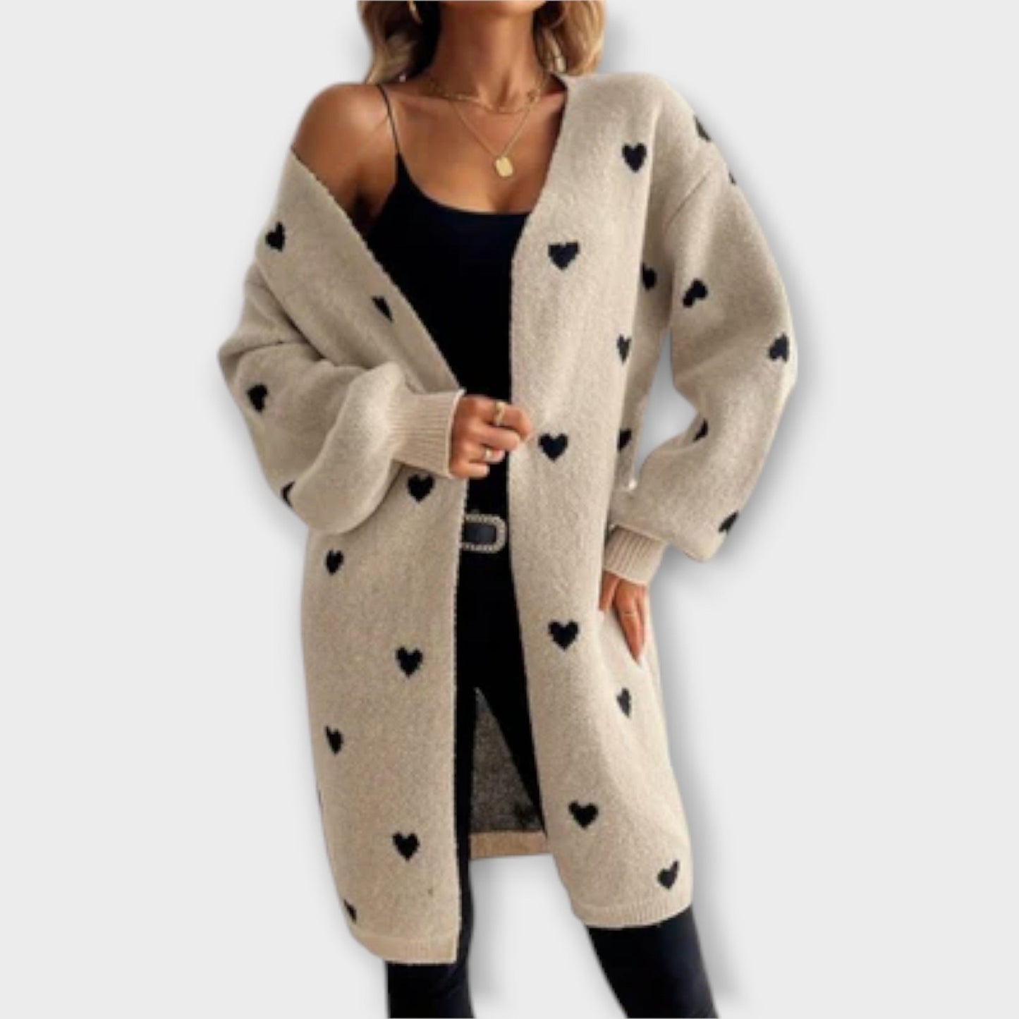 Julia – Strickjacke mit Herzmuster