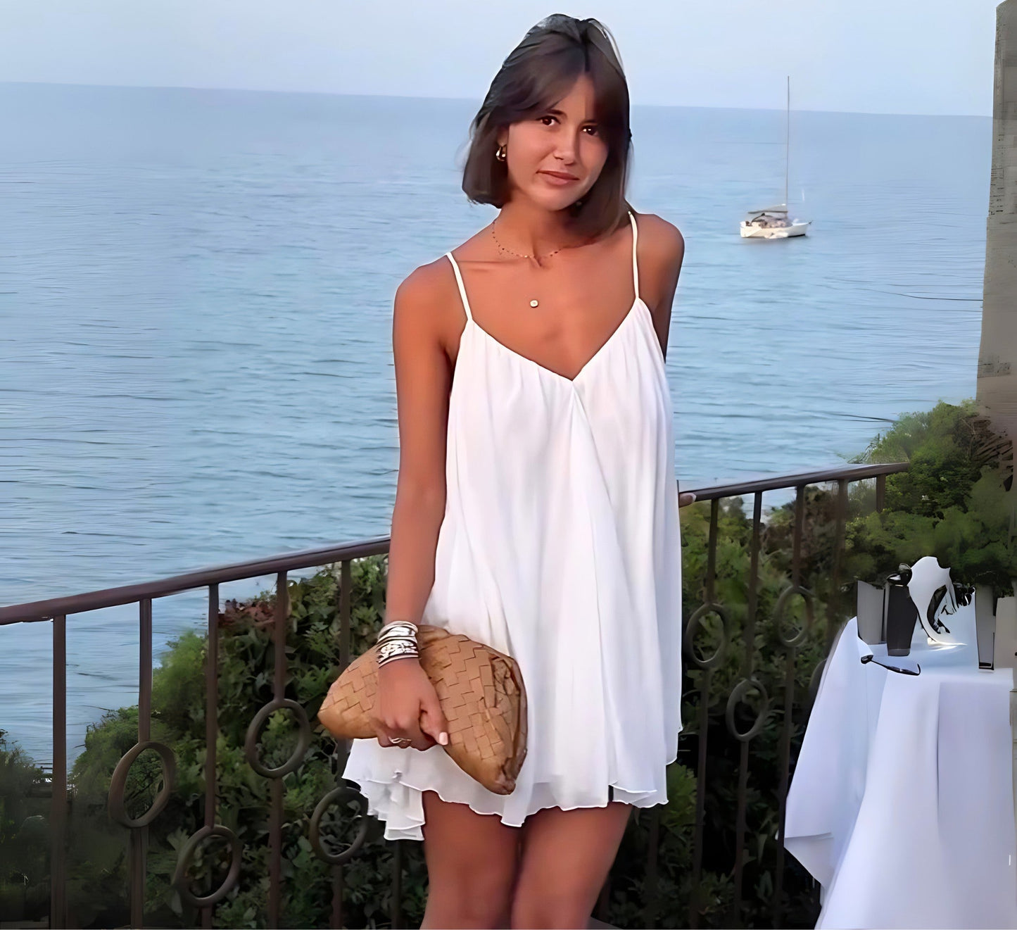 Mio™ | Elegante mini-jurk met open rug