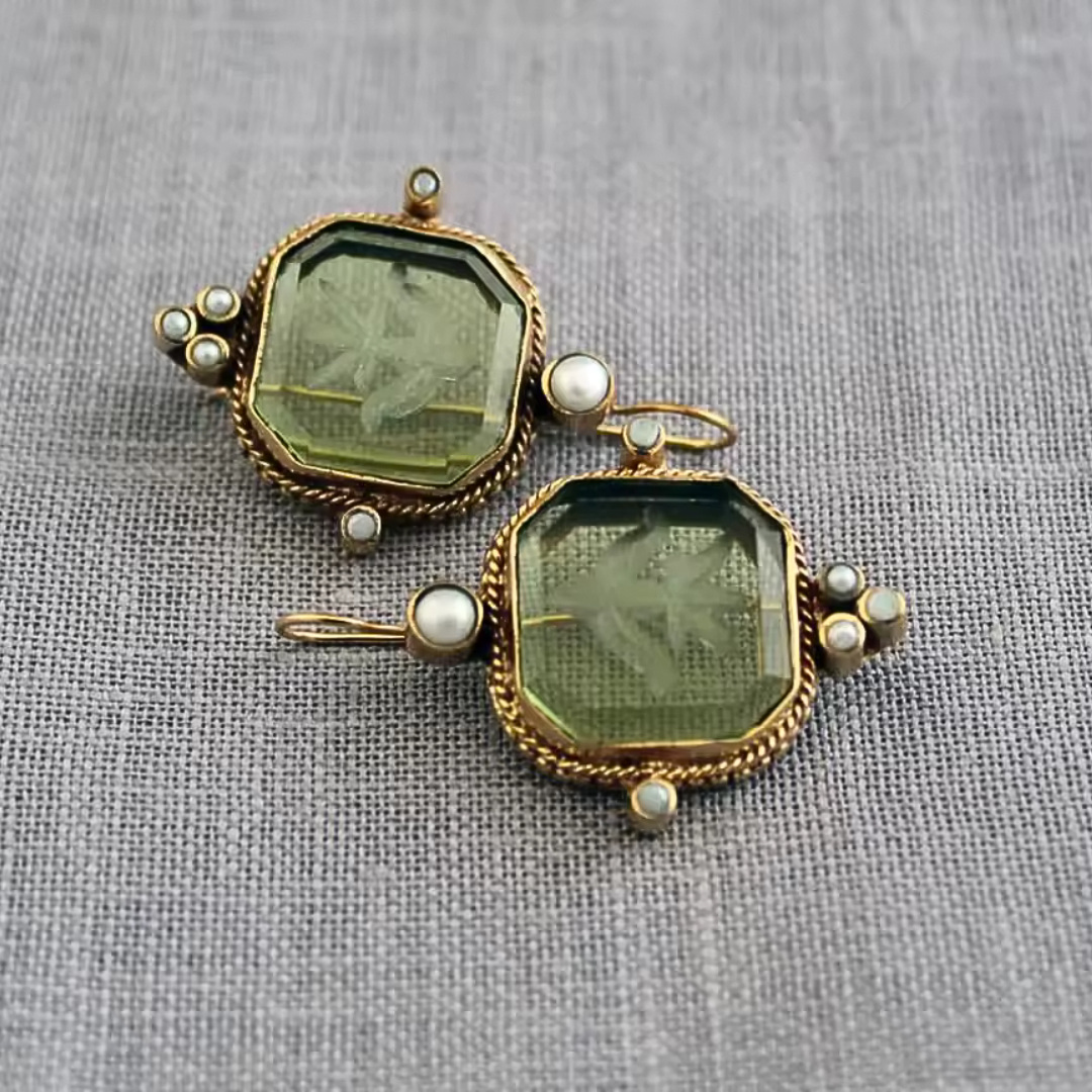 Maeble™ | Vintage-Ohrringe mit grünem Stein und Perle