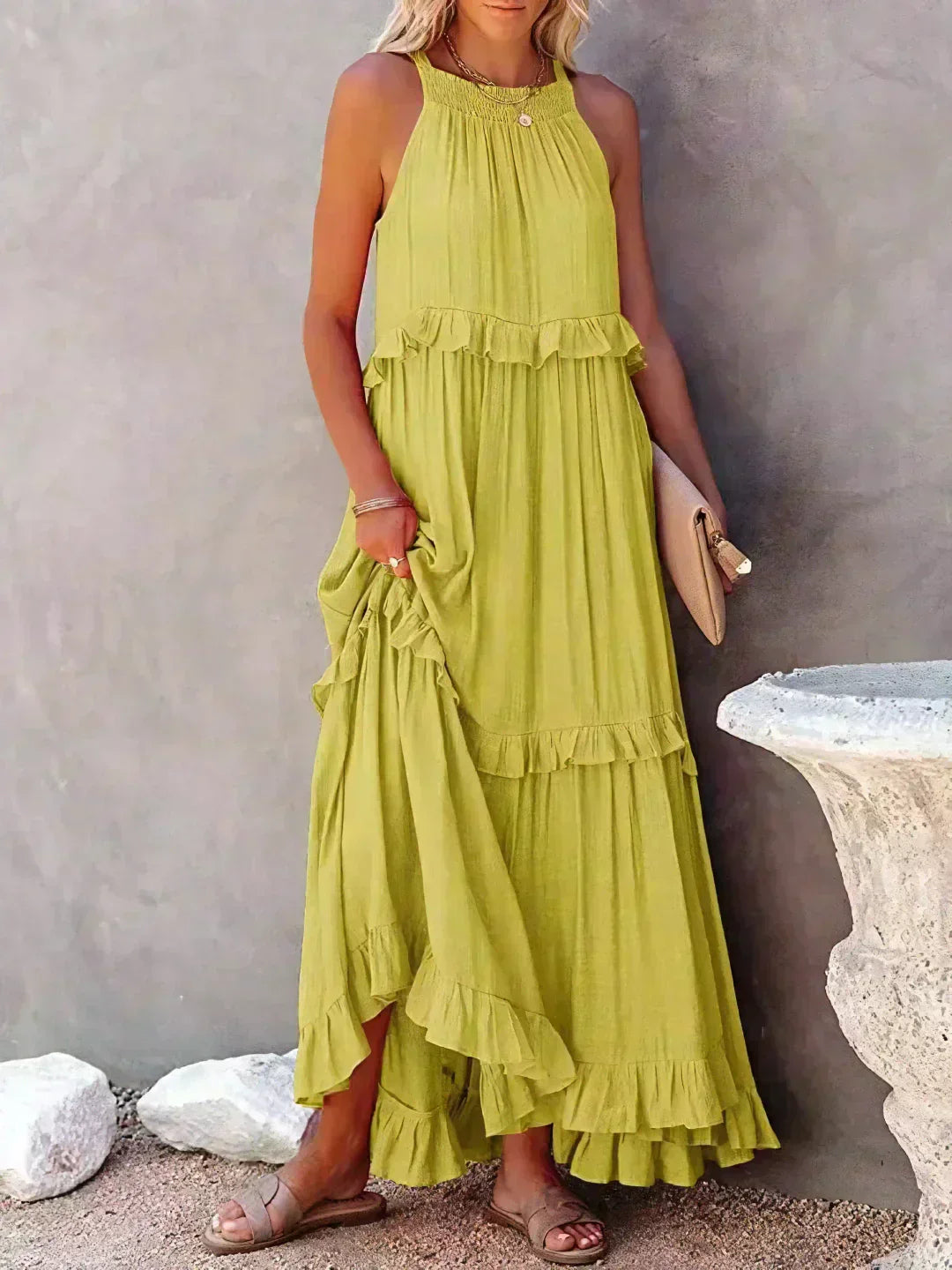Delilah - Elegante Halterneck Jurk met Ruches