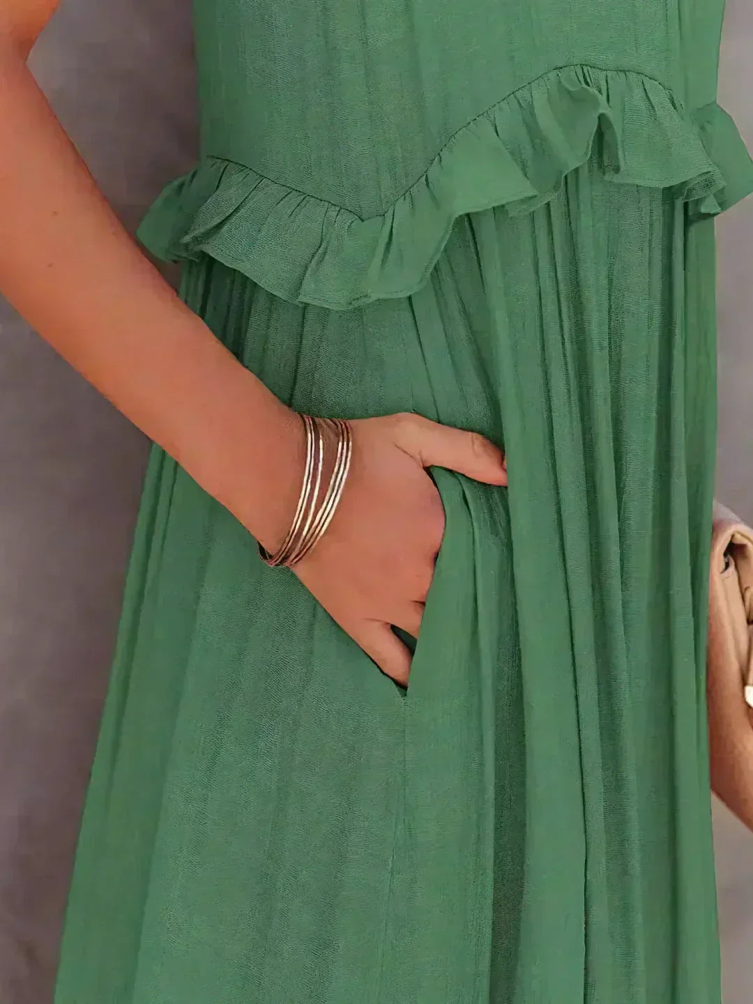 Delilah - Elegante Halterneck Jurk met Ruches