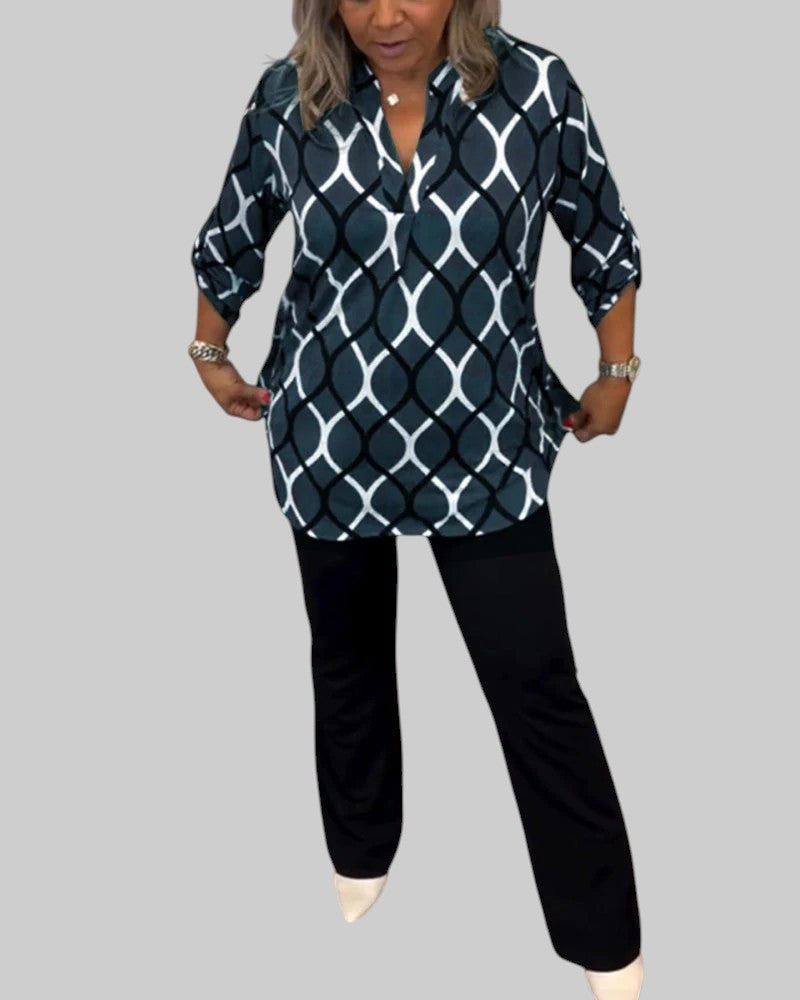 TERÉZIA | BLUSE MIT GRAFISCHEM PRINT