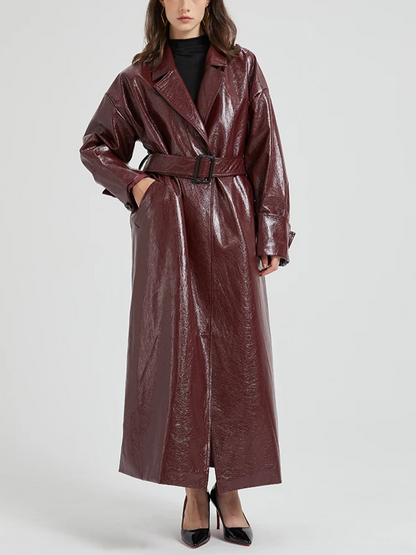 Bordeauxrode leren trenchcoat