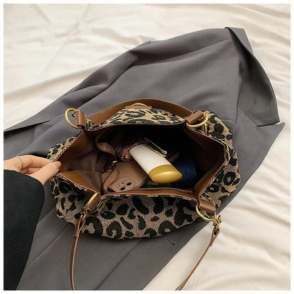 Navy™ – Tote Bag voor Dappere Alledaagse Elegantie