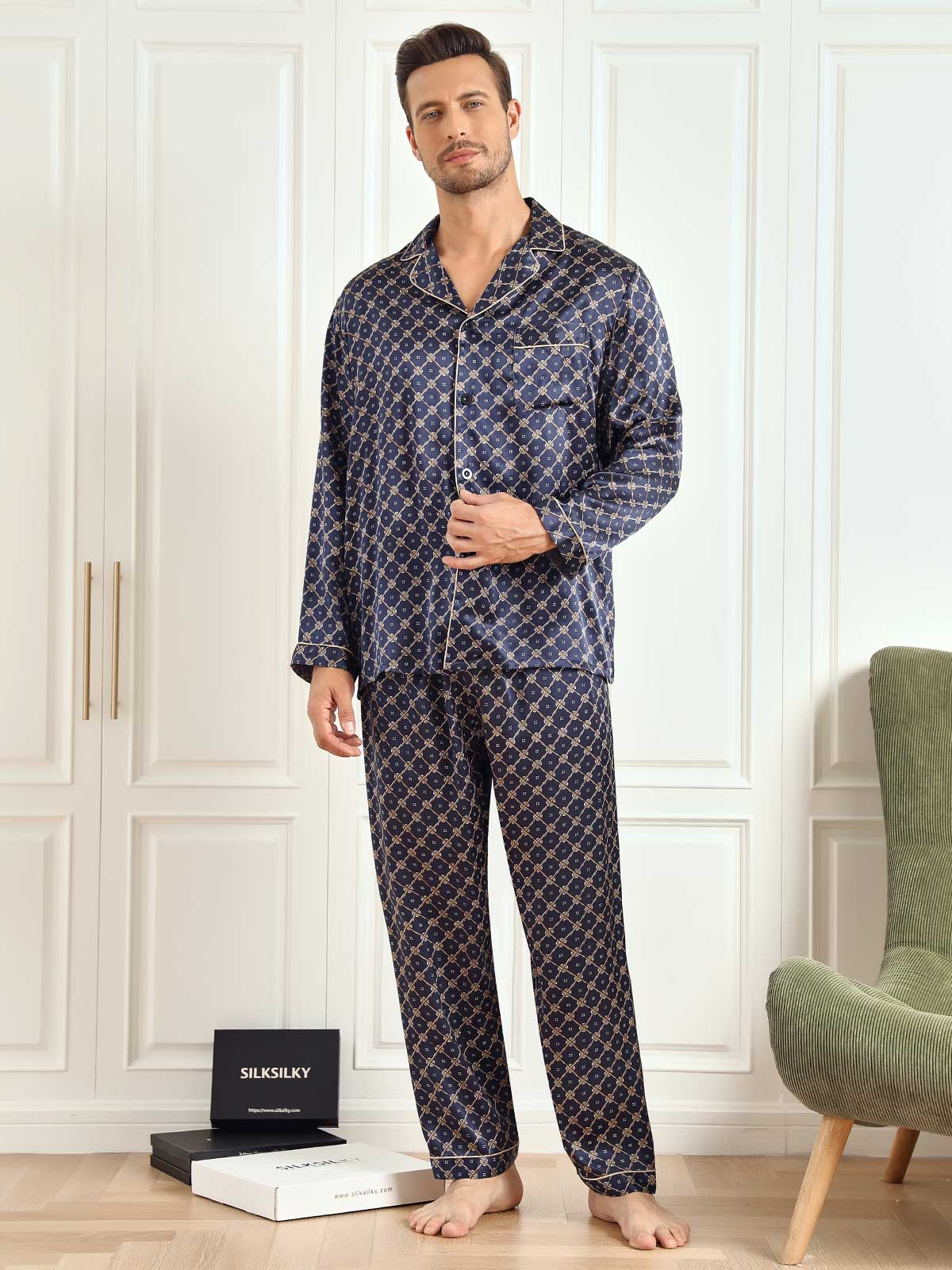 Herenpyjama met omgeslagen kraag van pure zijde