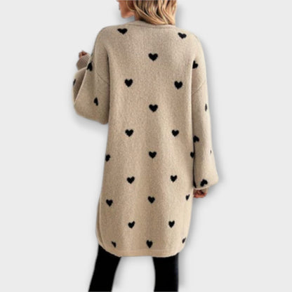 Julia – Strickjacke mit Herzmuster