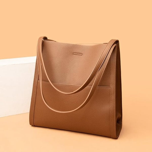 Schlichte Schultertasche aus echtem Leder in einfarbig