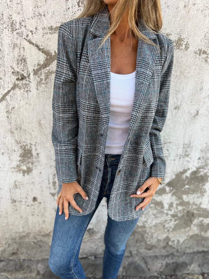 Nina – Klassieke geruite blazer