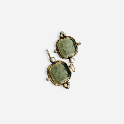 Maeble™ | Vintage-Ohrringe mit grünem Stein und Perle