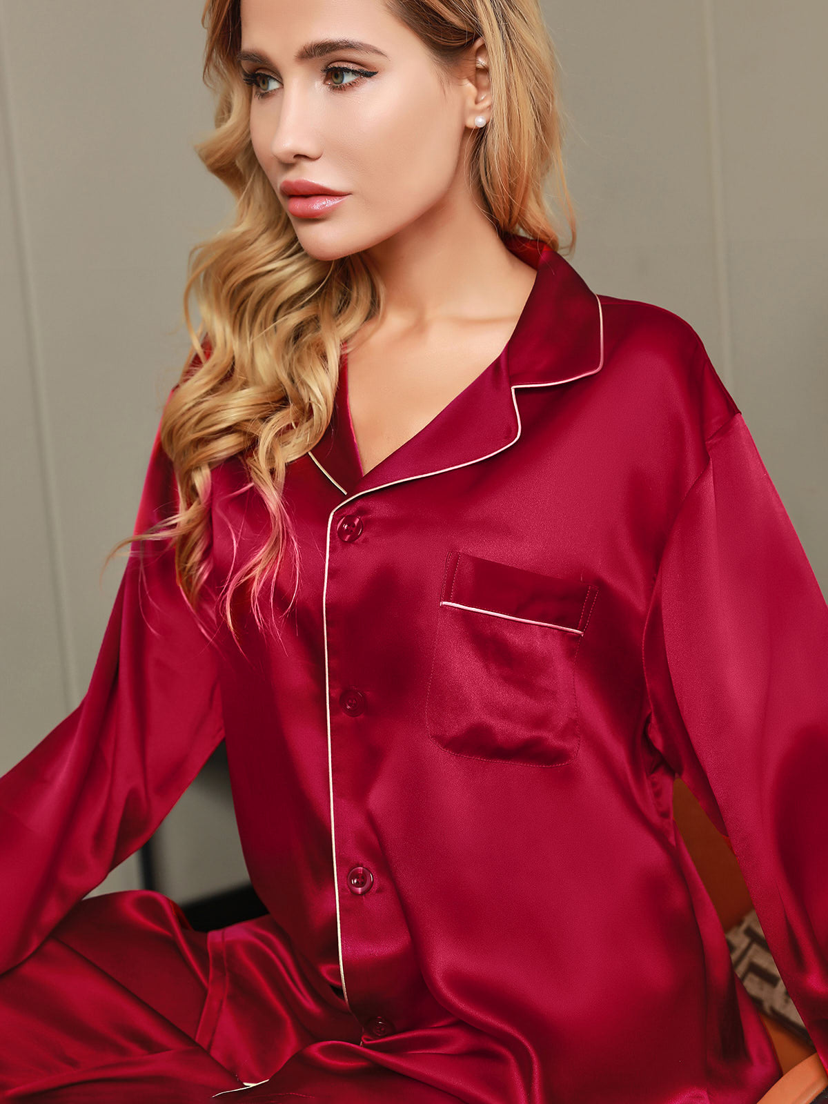 2-teiliges Damen-Pyjama-Set aus reiner Seide mit Paspelierung