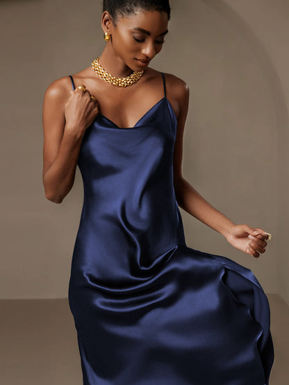 19 Momme Slit Bias Robe de Nuit en Soie Mignonne