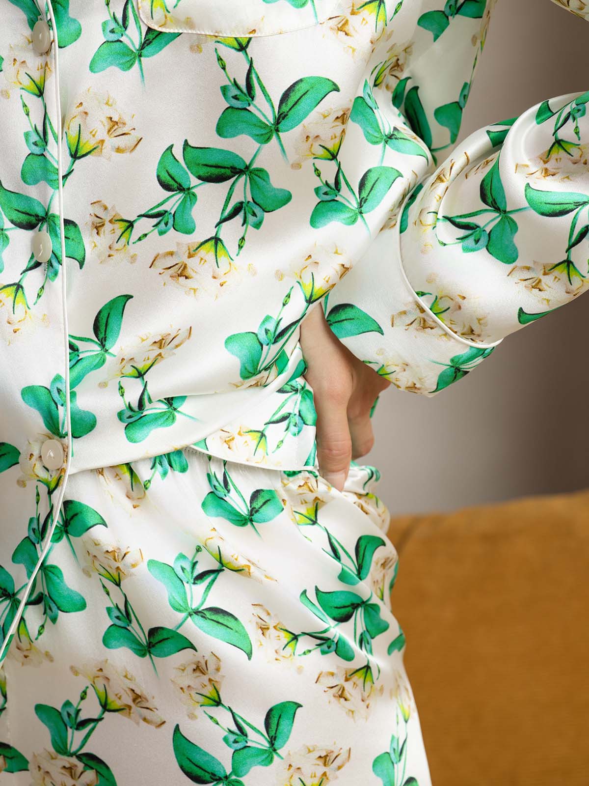 Klassieke Pyjama van Pure Zijde met Biesrand, 2-delig