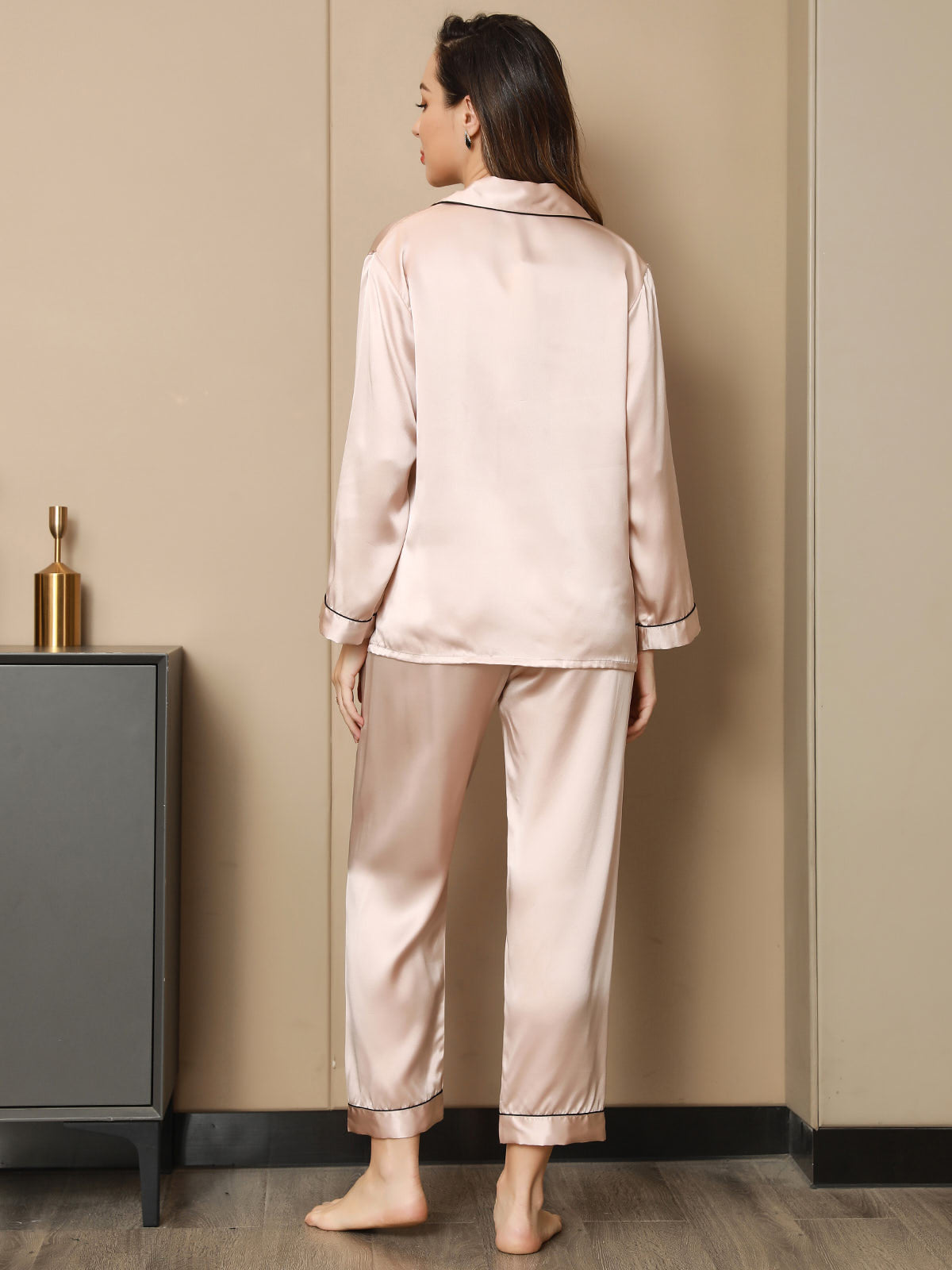 2-teiliges Damen-Pyjama-Set aus reiner Seide mit Paspelierung