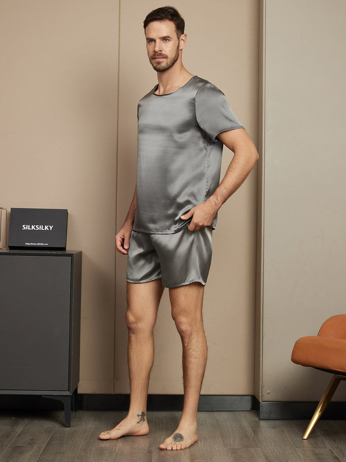 Casual pyjamaset voor heren, van pure zijde, met korte mouwen