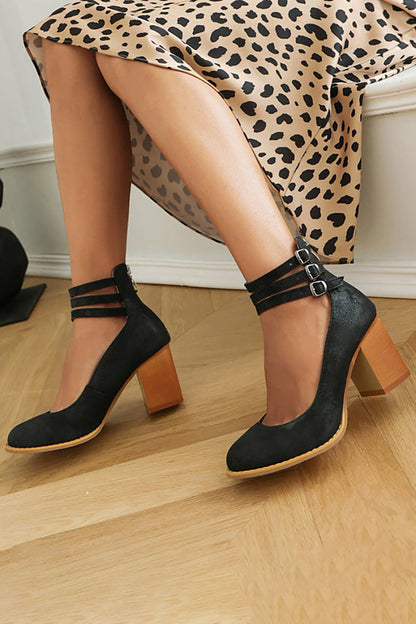 Casilda | Glatte Sandalen mit Knöchelriemen und dickem Absatz