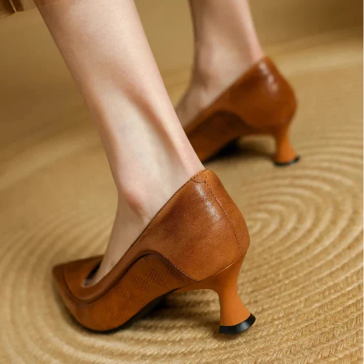 Solenza™| Fiona Elegante Pumps