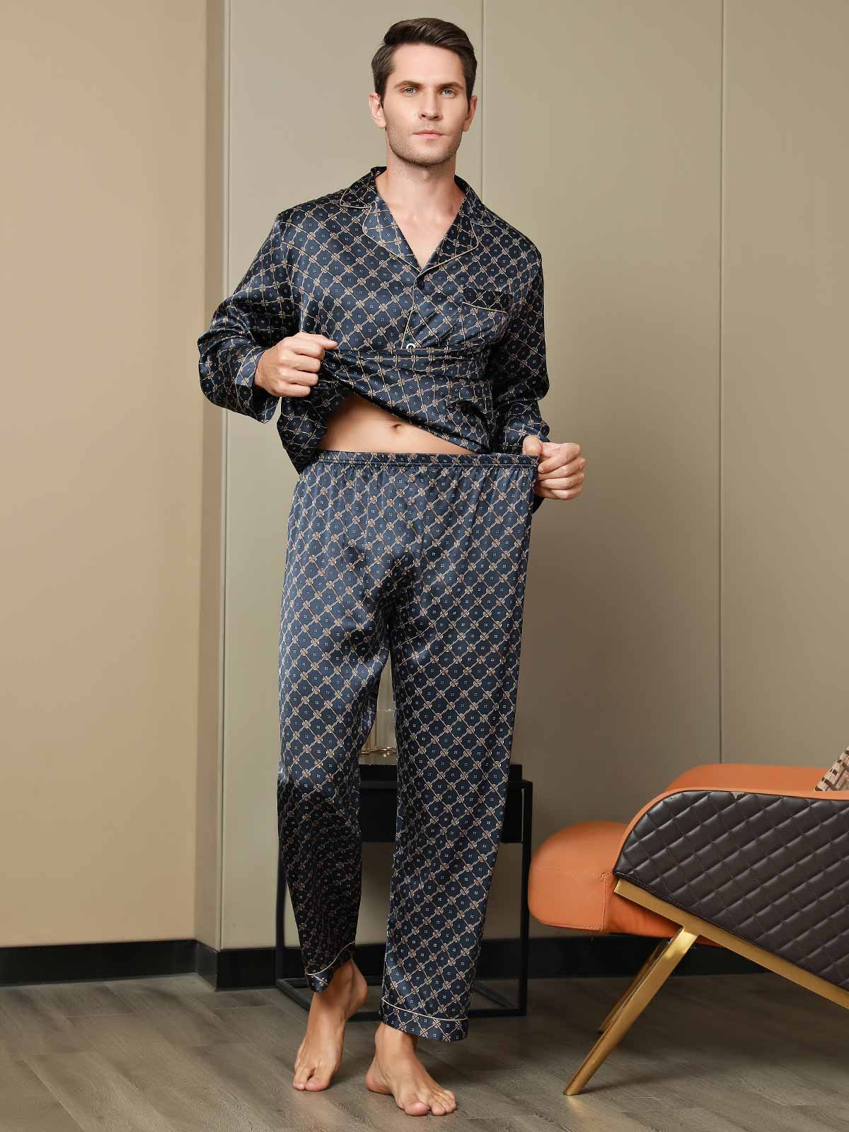 Pyjama en Pure Soie à Revers Imprimé pour Homme