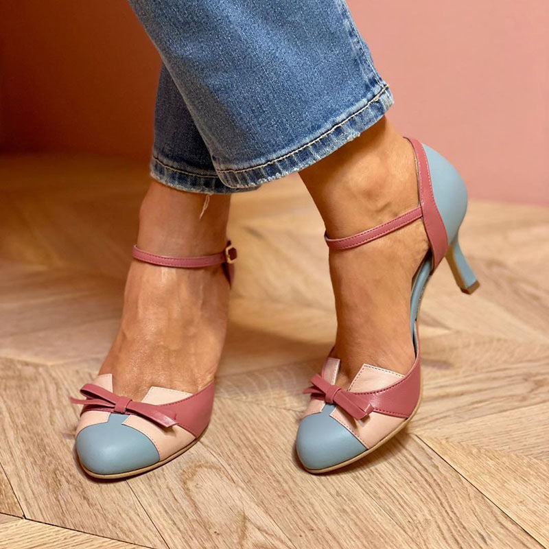 Bellarosa | Geknoopte sandalen met riempjes, ronde neus, veelkleurig