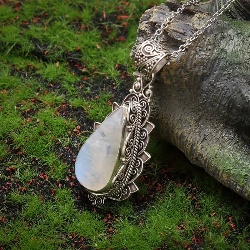 Vintage ketting met waterdruppelhanger